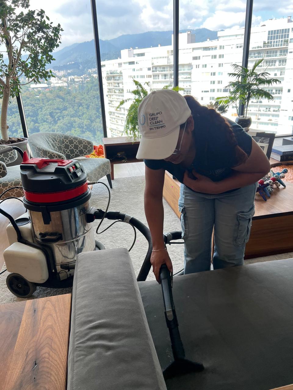 Lavado de salas a domicilio con máquina de inyección succión en CDMX